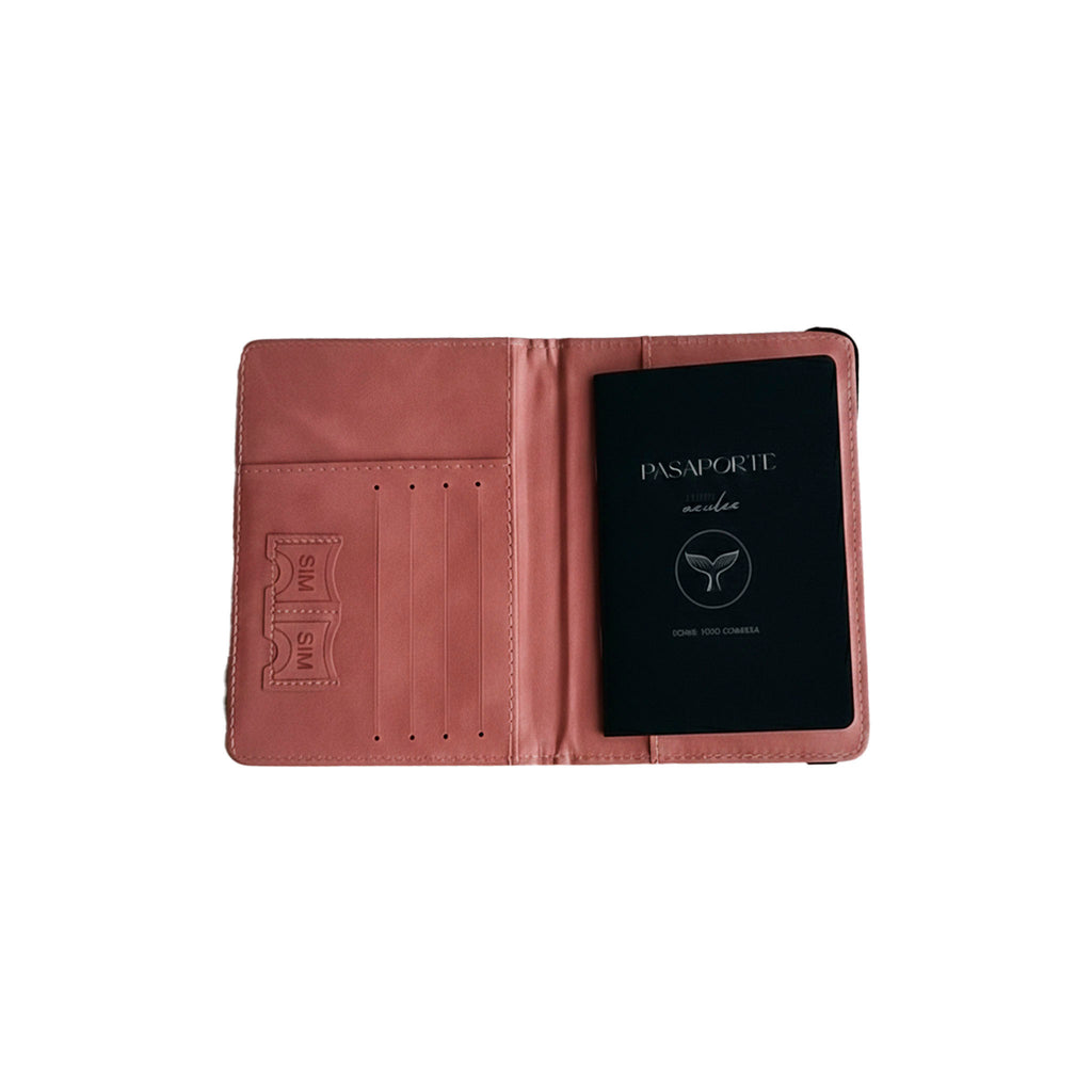 Pasaporte Rosa Entre Azules
